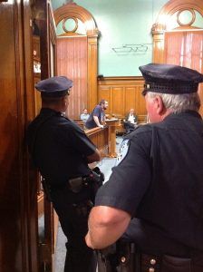 cómo librarse de ir de testigo a un juicio