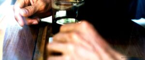 ¿Cuándo se considera delito de conducción bajo los efectos del alcohol?