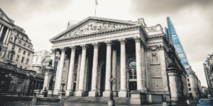 ¿Puede la policía acceder a tus datos bancarios sin orden judicial?