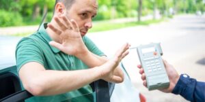 Delito de negativa a realizar la prueba de alcoholemia penas y consecuencias