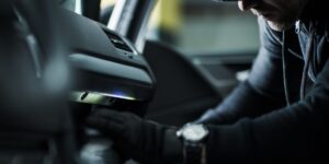 Los delitos de robo y hurto de uso de vehículos