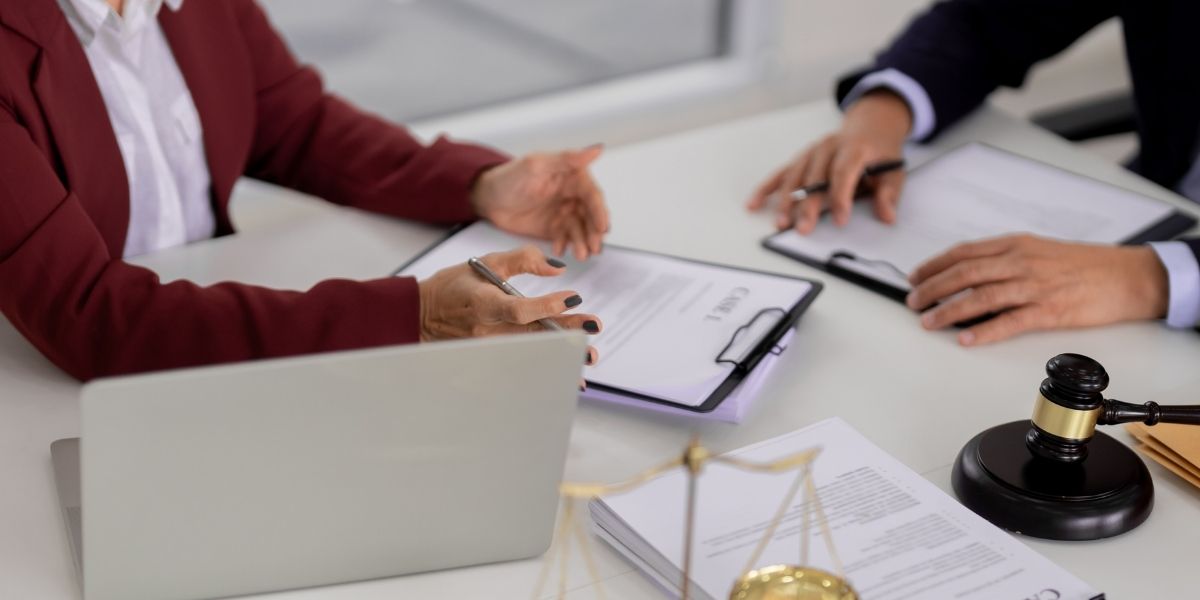 Delito leve de coacciones: requisitos y penas 1 Delito leve de coacciones: requisitos y penas Penas del delito leve de coacciones