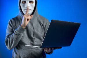 ¿Es delito la suplantación de identidad en Internet?