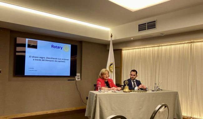 Conferencia sobre blanqueo de capitales organizada por el Rotary Club Coruña